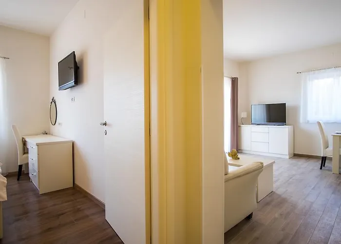 Valdesara * Malinska