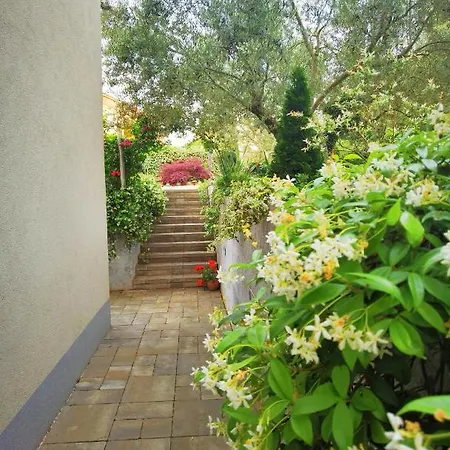 Valdesara * Malinska