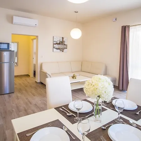 Valdesara Apartman Malinska